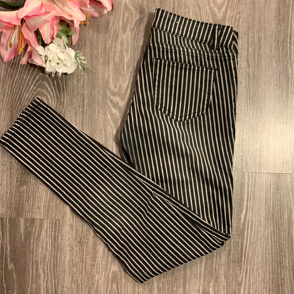 Free Culture Skinny Jeans